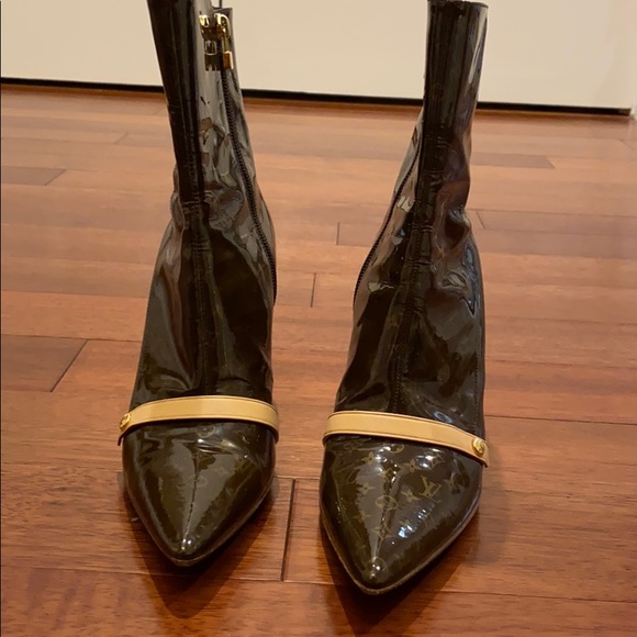 Heels - Picture 1 of 6